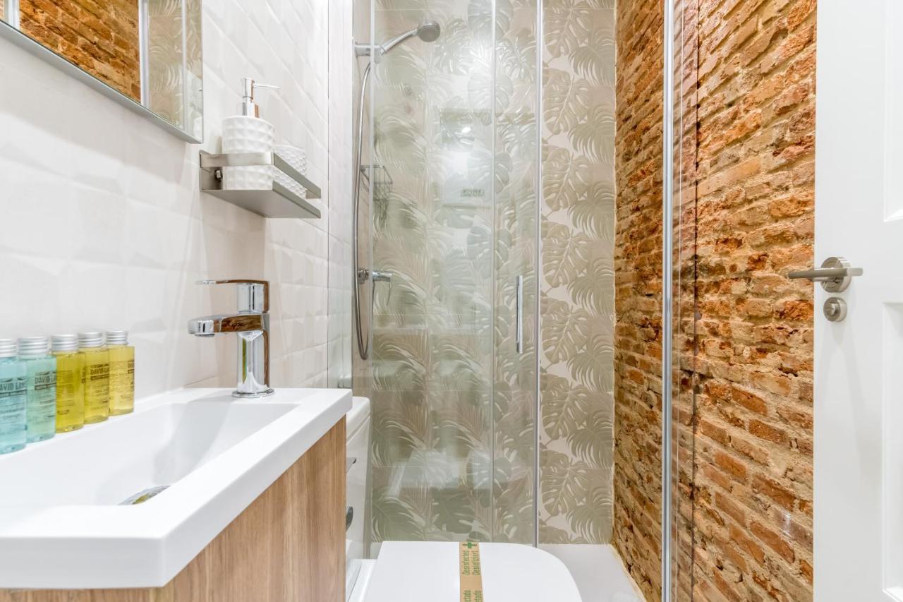 2 Habitaciones 2 Banos- Moderno Y Acogedor - Imperial Мадрид Екстер'єр фото